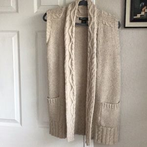 Wool long sweater vest.